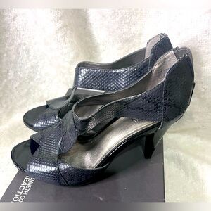 KENNETH COLE REACTION heeled sandals with zipper Size 9.5 color steel snake skin
